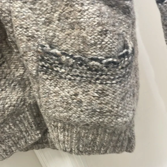 Aritzia - Wilfred Free - Wool Alpaca Blend Cardigan Sweater - Grey / Black - XS - Picture 13 of 13